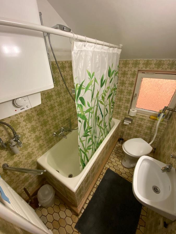 Einfaches Haus Mit Privatzimmern Und Gemeinschaftsraeumen Heilbronn Zewnętrze zdjęcie
