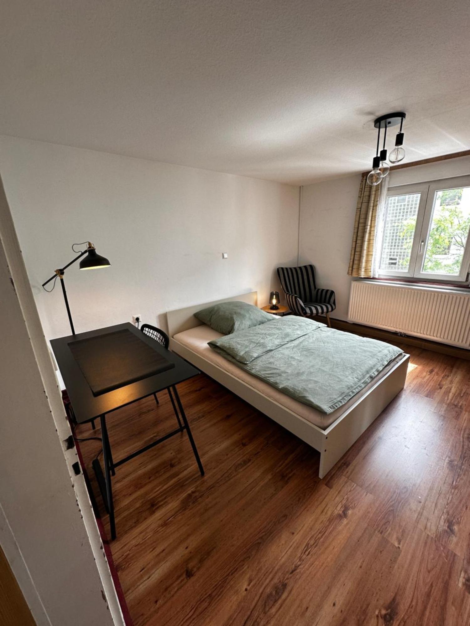 Einfaches Haus Mit Privatzimmern Und Gemeinschaftsraeumen Heilbronn Zewnętrze zdjęcie