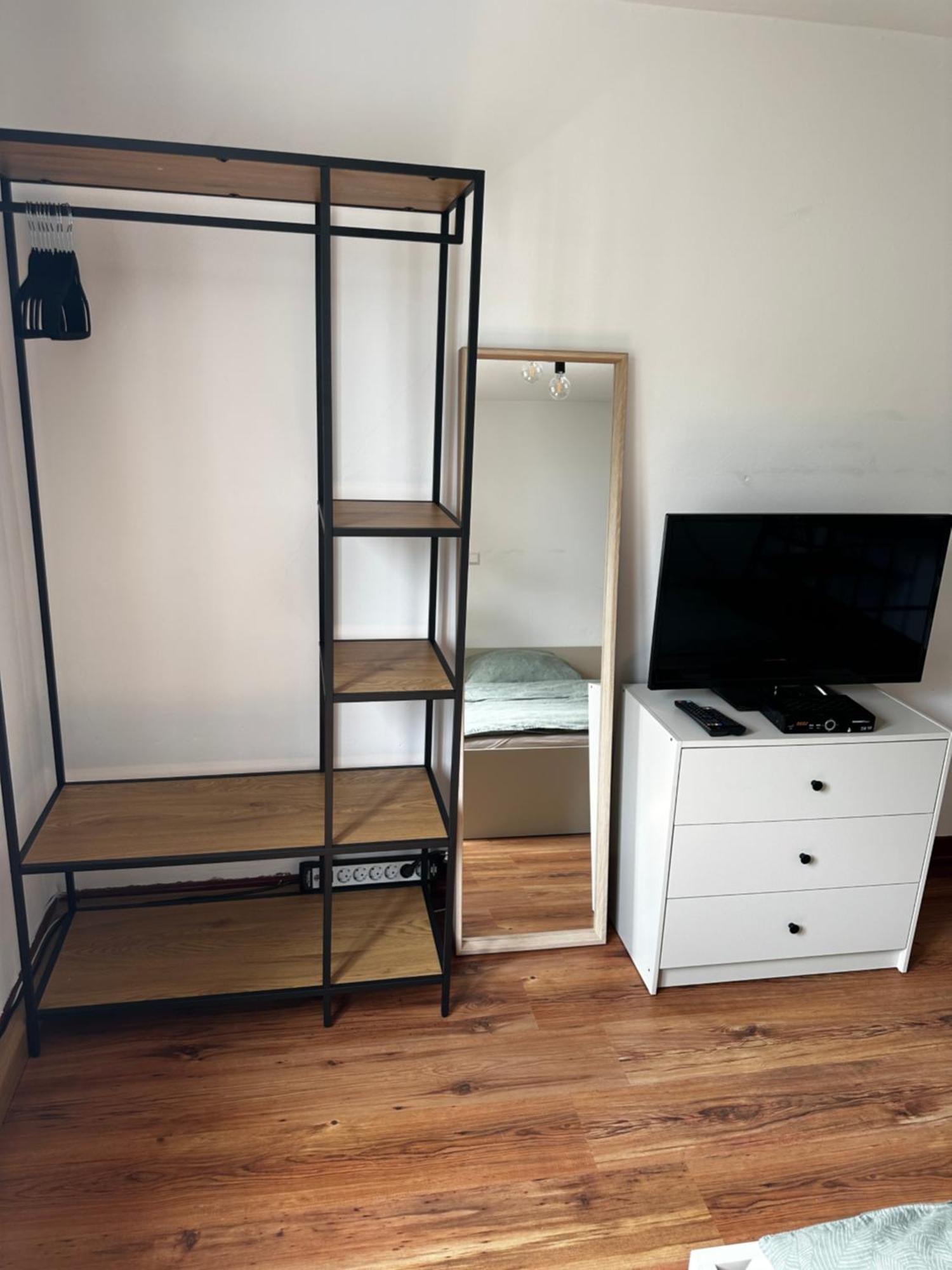 Einfaches Haus Mit Privatzimmern Und Gemeinschaftsraeumen Heilbronn Zewnętrze zdjęcie